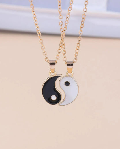 Collar yin y yang