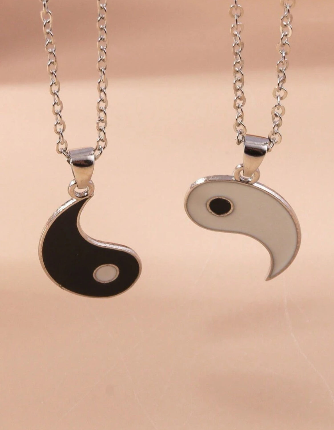 Collar yin y yang