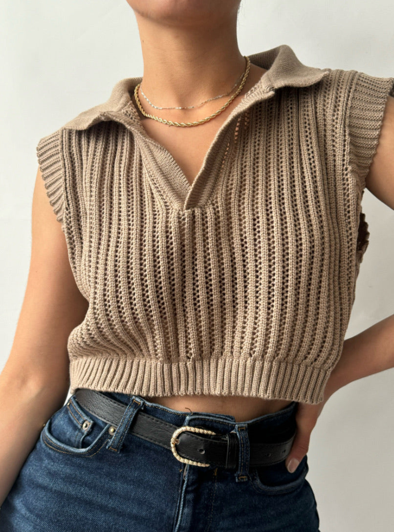 Chaleco con cuello café