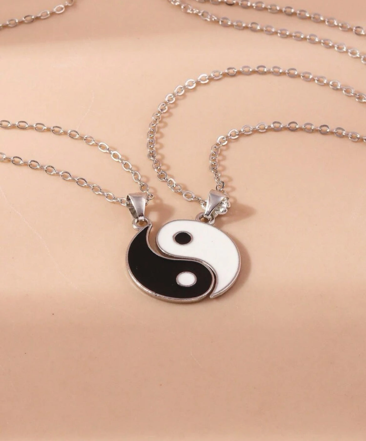 Collar yin y yang